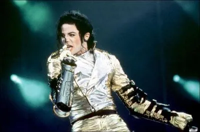 Cette photo a t prise en 1997 (attention il a encore un pige) : de quel album s'agit-il ?