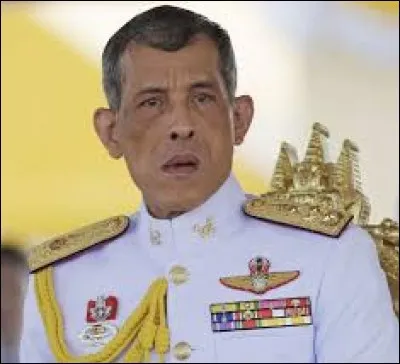En décembre 2016, sous quel nom le prince Vajiralongkorn devient-il roi de la Thaïlande ?
