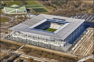 Comment s'appelle ce stade ?