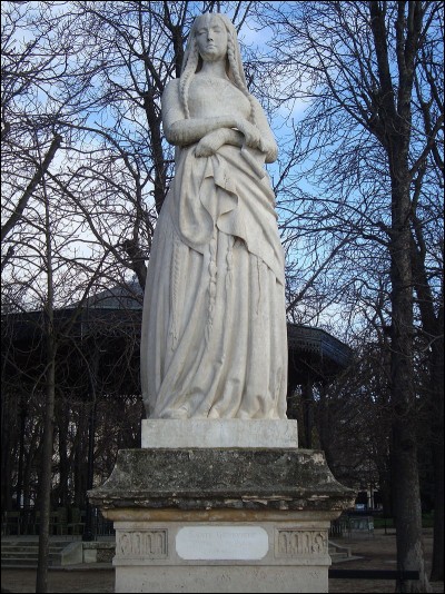 Sainte Geneviève est la sainte patronne de la ville de Paris. Quelle force armée française s'est également placée sous sa protection ?
