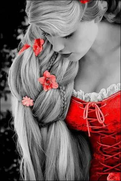 Qui chantait "Tout est bon chez elle"?