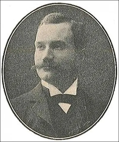 Par qui ont-ils été découverts (suite question 4) ?