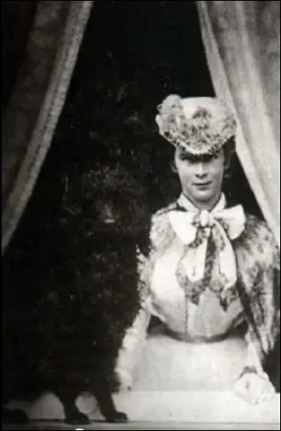 Dans quel pays, le couple impérial se fait-il humilier à l'Opéra ?