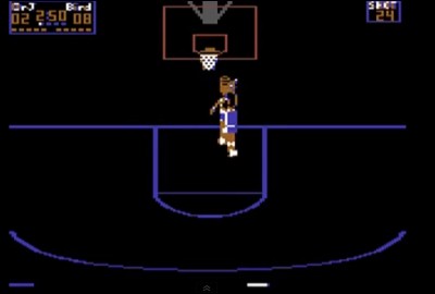 Qui n'a jamais joué à One on One, ce remarquable jeu de basketball dans lequel vous pouvez même briser les panneaux lors de vos dunks! Mais qui sont les deux immenses stars qui s'affrontent dans ce jeu ?