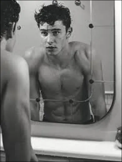 Dans quelle ville a-t-il passé son enfance ?