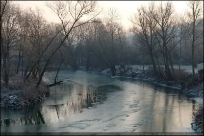 Il a une dent contre les femmes.