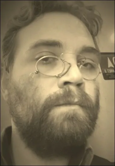 En quel siècle ont été inventées les bésicles, ces lunettes sans branches ?