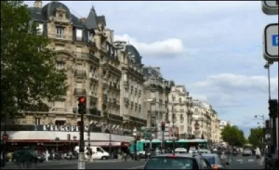 Il part du quai de la Rapée et rejoint la place de la Nation. Comment s'appelle ce boulevard ?