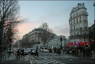 Ce boulevard part de la place de la République et rejoint le boulevard Rochechouart. Comment s'appelle-t-il ?