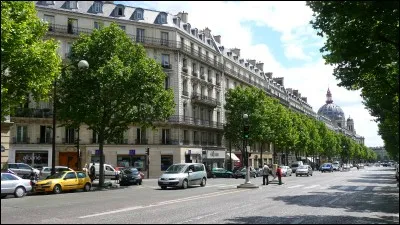 Revenons sur la rive droite : c'est, avec ses 2 km 600, l'un des plus longs boulevards de Paris; il va de la place de la Madeleine au boulevard Berthier. Quel est son nom ?