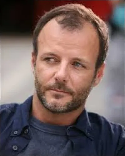 Dans "Les Profs", quelle matière Pierre-François Martin-Laval enseigne-t-il ?