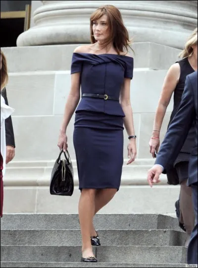 Cette femme, née le 23 décembre 1967, s'est illustrée dans plusieurs domaines. Quelle a été sa première carrière ?