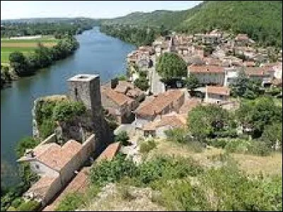 Village midi-pyrénéen de l'aire urbaine de Cahors, Laroque-des-Arcs se situe dans le département ...