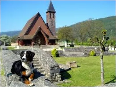 Village Jurassien portant un code postal commençant par 01, Lavancia-Epercy se situe dans l'ancienne région ...