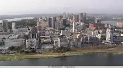 Quelle est la superficie d'Abidjan ?