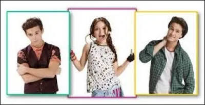 Avec qui sort Luna à la fin de la saison 1 ?