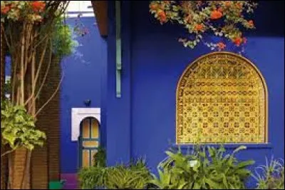 Quel peintre associe-t-on à ce bleu éblouissant ?