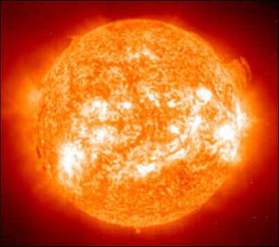 Sachant que le diamètre du Soleil est de 1 391 000 km, combien de fois est-il plus grand que celui de la Terre (diamètre équatorial) ?