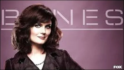 Combien le docteur Brennan a-t-elle eu d'internes tout au long de la série ?