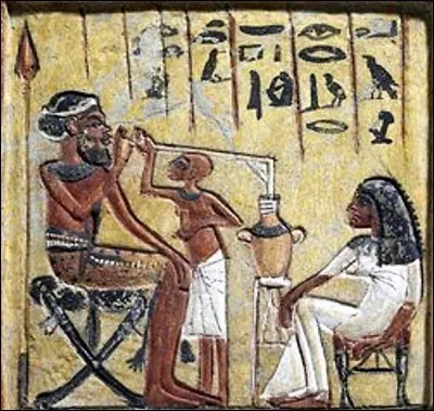 De nos jours, cette bière fermentée et fortement alcoolisée est toujours fabriquée en Égypte. Comment s'appelle-t-elle ?