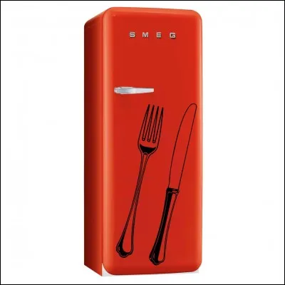 Dans Rainbow Rocks, de quoi est rempli le réfrigérateur de Pinkie Pie ?