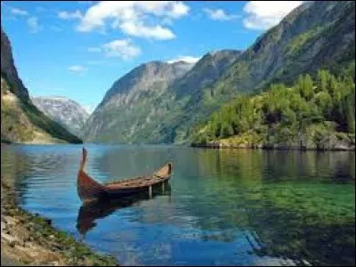 Quel est le titre français de l'hymne national de la Norvège ?