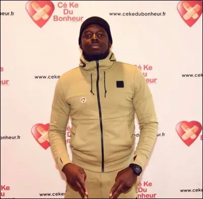 Dans quel pays vit-il ?