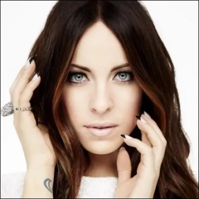 Quel âge a-t-elle ?