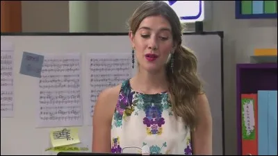 Comment s'appelle la maman de Violetta ?