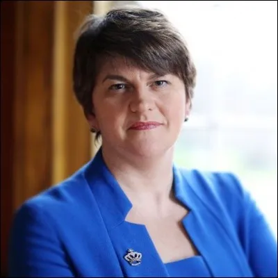 L'Irlande du Nord a été dirigée 3 fois par Arlene Foster depuis la capitale de l'Ulster : Belfast. Quel groupe a chanté un titre portant le nom de cette ville ?