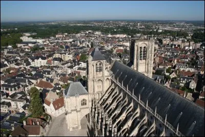 BOURGES - Comment appelle-t-on les habitants de la capitale historique du Berry ?