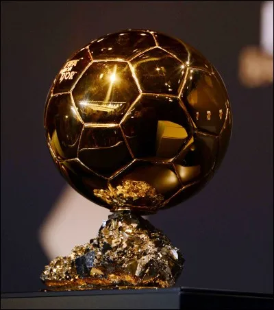 Qui a été élu Ballon d'or africain en 2017 ?