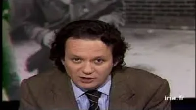 Sur quelle chaîne, Jean-Marie Cavada présentait-il "La marche du siècle" ?