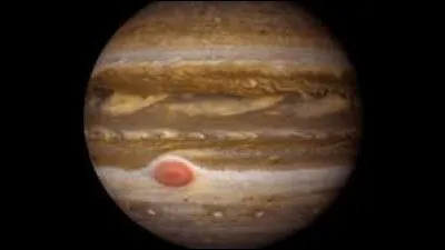 À quoi correspondent les deux énormes taches rouges que l'on voit sur la planète Jupiter ?
