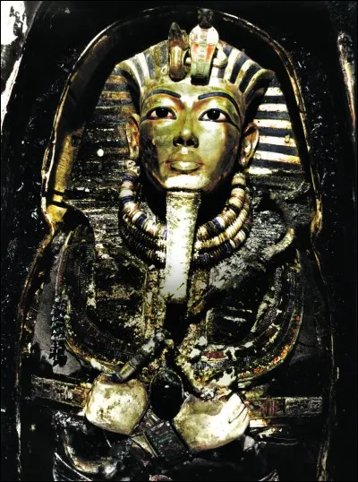 De quelle dynastie Toutânkhamon fait-il partie ?