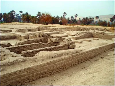 Quelle était la capitale d'Akhenaton ?