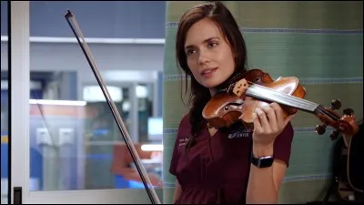 Comment s'appelle la pédiatre enceinte ?