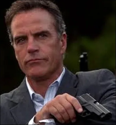 Laquelle de ces femmes de Karl sera enceinte au même moment que Susan ?