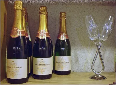 Limoux est connue pour son vin effervescent, la blanquette. Dans quel département est située cette ville ?