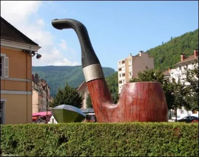 "Le Musée de la pipe et du diamant" de Saint-Claude peut être visité dans le Jura. Ce département fait partie de la région administrative...
