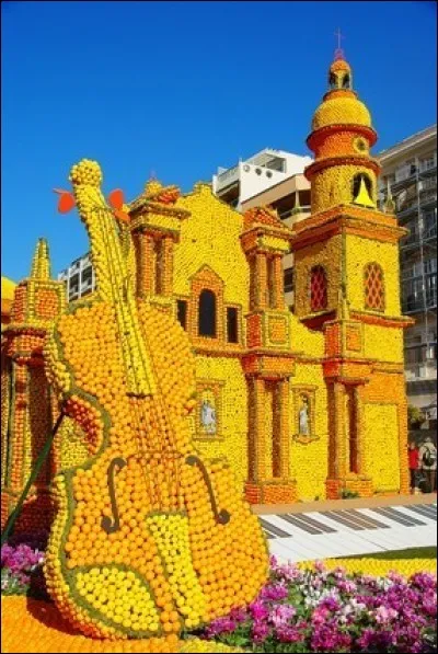 Quelle ville organise chaque année la fête du Citron ?