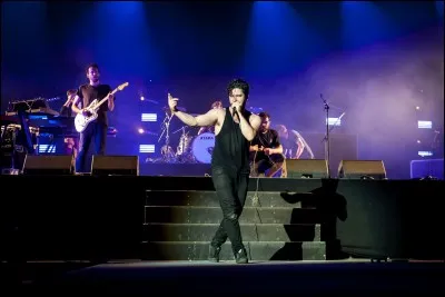 Imaginez que vous êtes seul sur la scène devant 500 personnes à divertir et que vous n'avez pas prévu de numéro. Comment vous débrouillez-vous ?