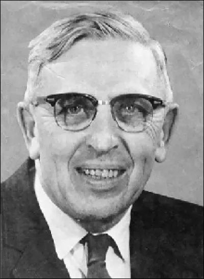 Il fut inspiré par les robots et la nature, son oeuvre la plus connue est "Demain les Chiens" !