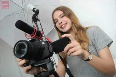 Avec quel animal a-t-elle fait un shooting photo ?