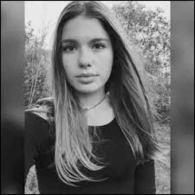 Comment s'appelle son amie avec qui elle fait pas mal de vid&eacute;os ?