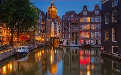 Où encore passer un week-end de charme dans cette ville magnifique, et en profiter pour faire un clin d'oeil à Rembrandt au Rijkmuseum !