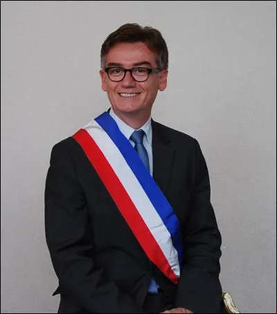 Trouvez le début de la planète à l'aide de l'image "____cure". (Ecrivez l'orthographe qui correspond à l'image)