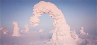 Laquelle de ces langues n'est pas une langue officielle ?