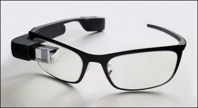 Vous porterez ces lunettes avec une micro-caméra. Au fait qui a inventé les lunettes ?