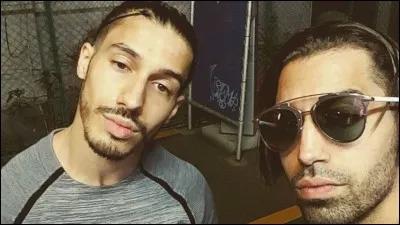 Quel est le nom de scène des deux chanteurs ?